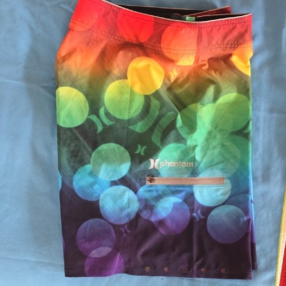 Hurley Phantom: Rainbow Gradient Board Shorts - Picture 2 of 5